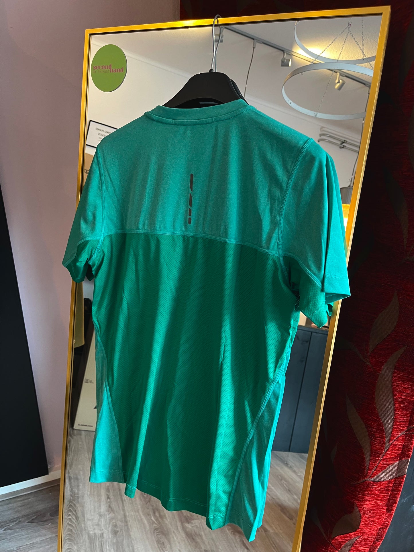 260-15 Asics tshirt groen