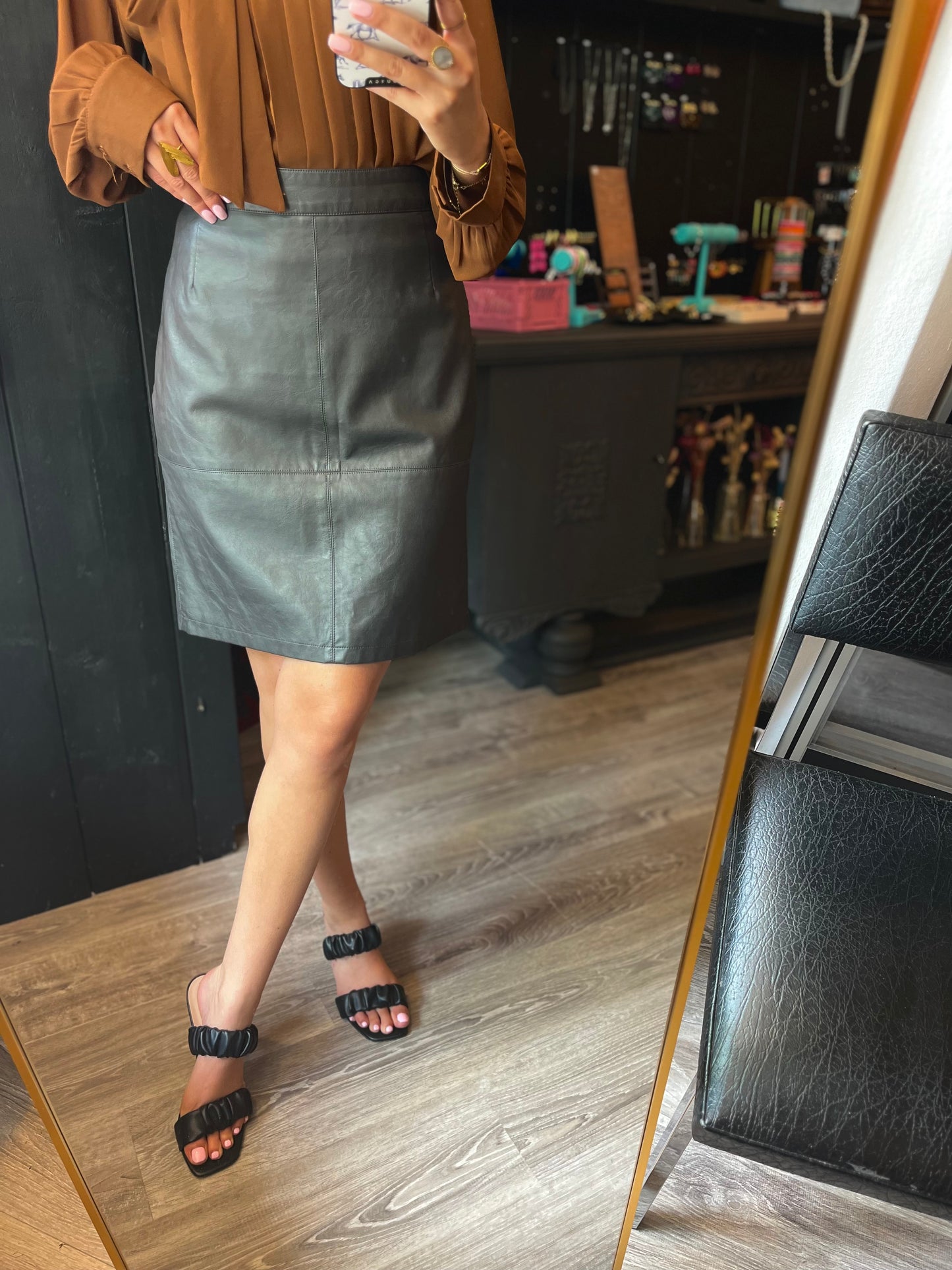 232-23 Expresso leren rok