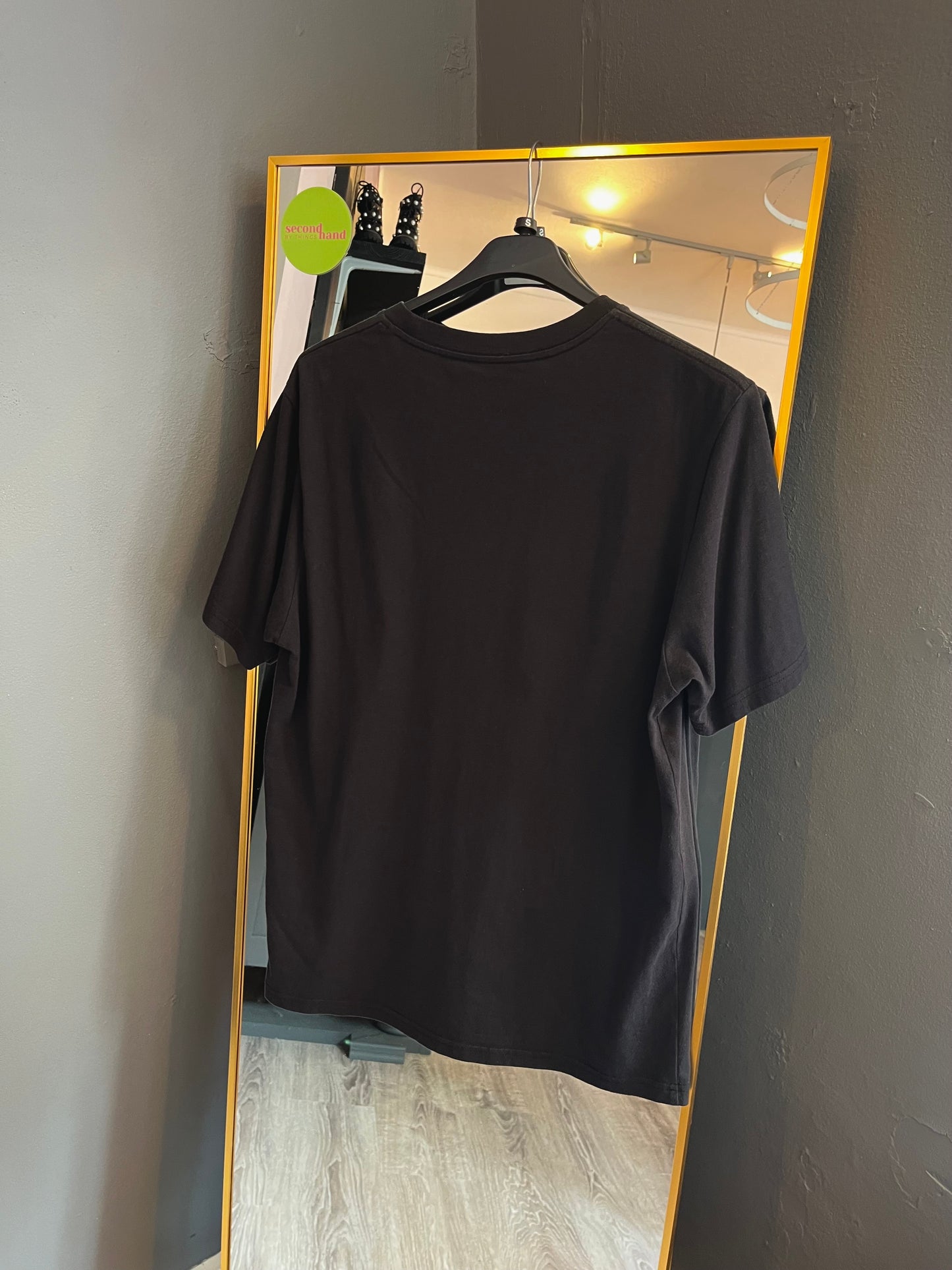 307-7 Levi’s t-shirt