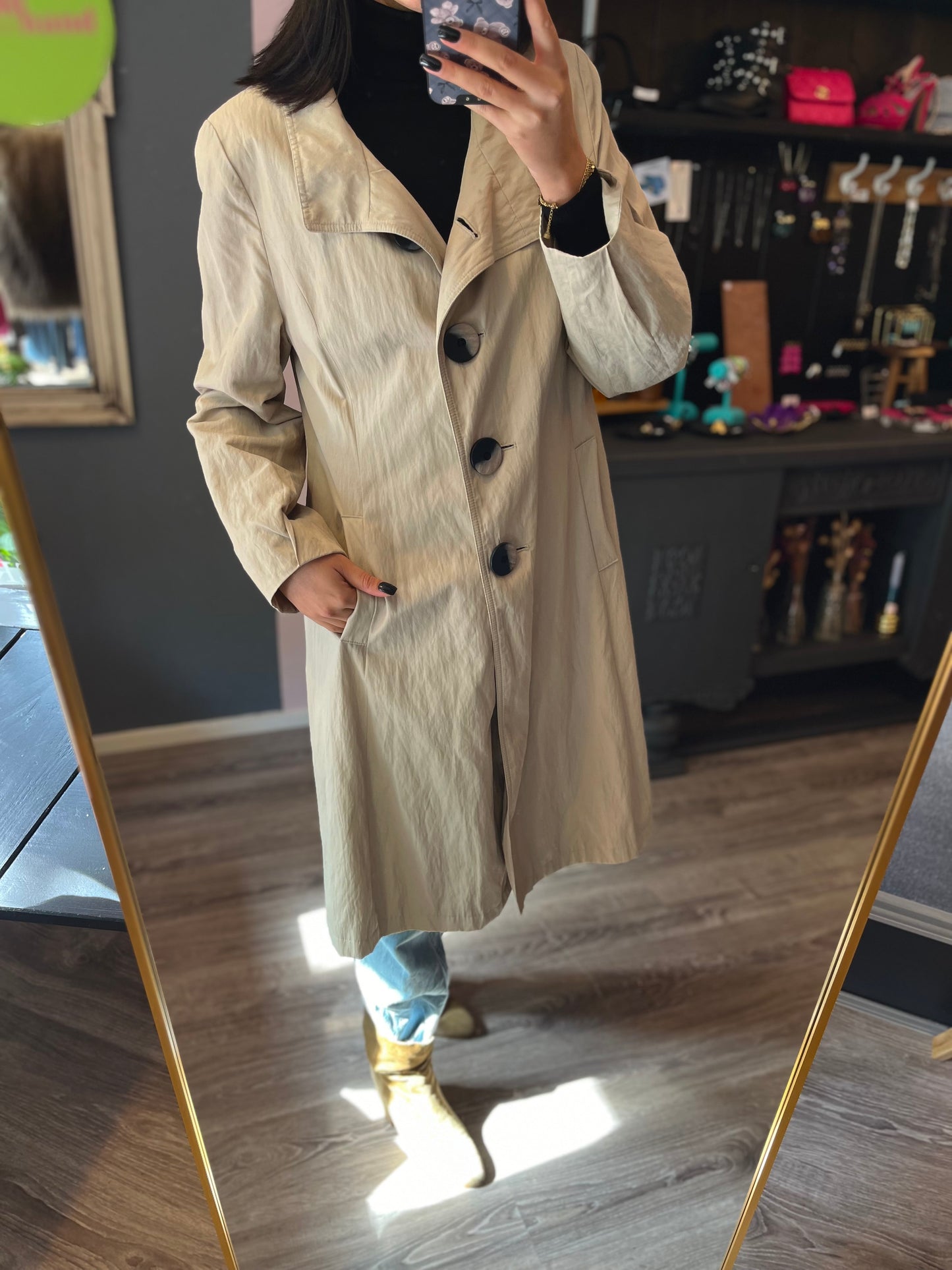 287-11 Erich Fend trenchcoat